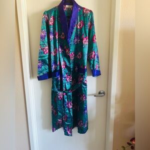 Satin men rob size M. Vintage